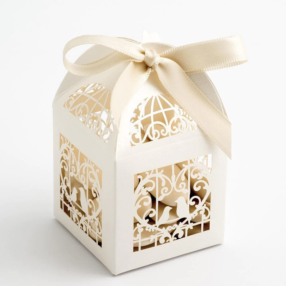 Ivory Dove Heart Bomboniere Favour Box - 10 Pack